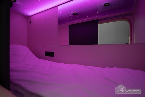 capsule hotel constellation 91
